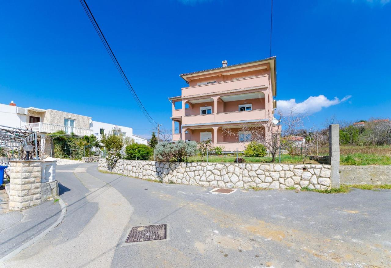 Apartments And Room Ljubica Lopar Exterior photo