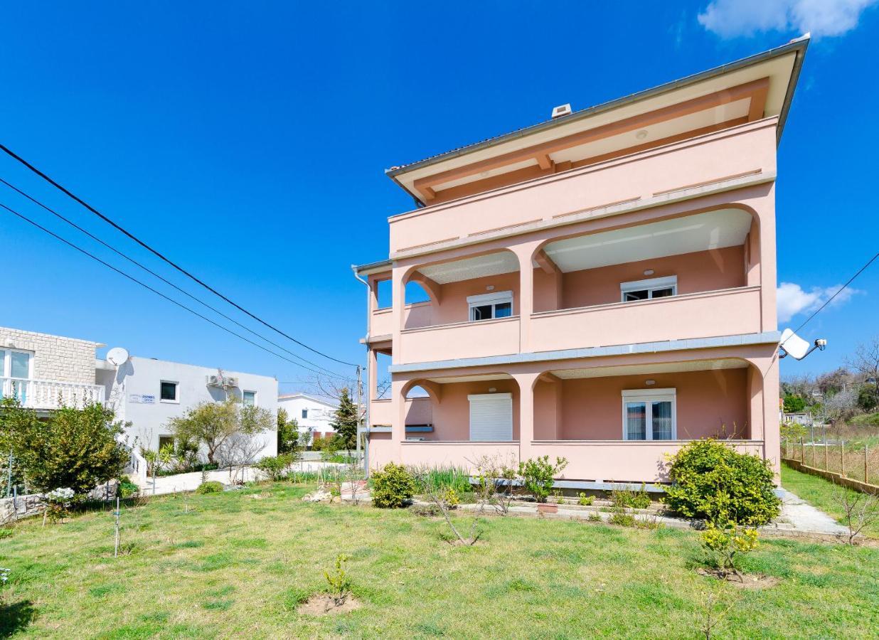 Apartments And Room Ljubica Lopar Exterior photo