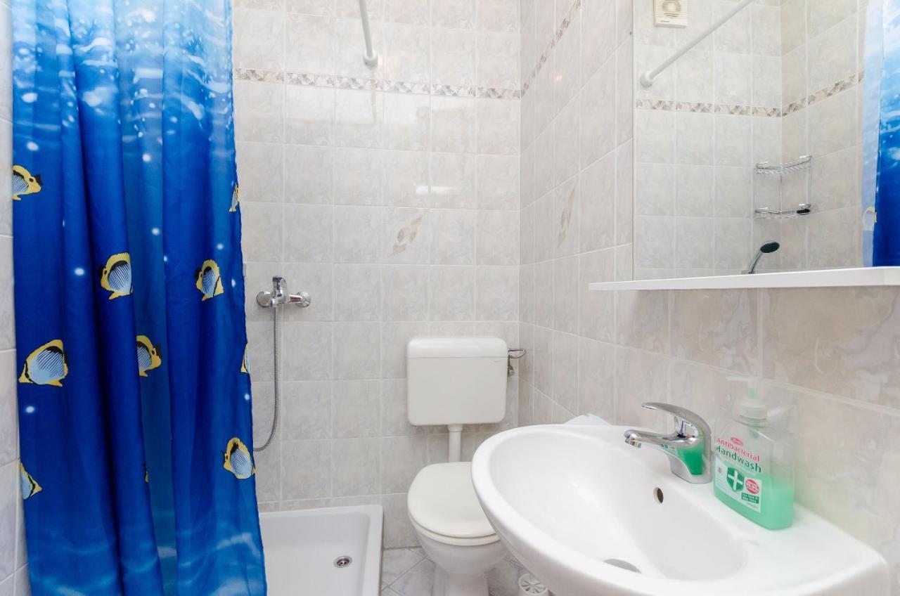 Apartments And Room Ljubica Lopar Exterior photo